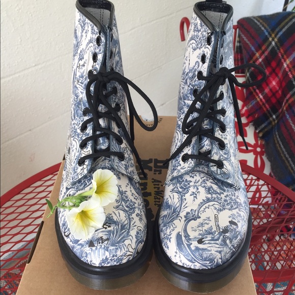 doc martens toile